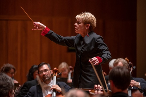 Marin Alsop conducting orchestra